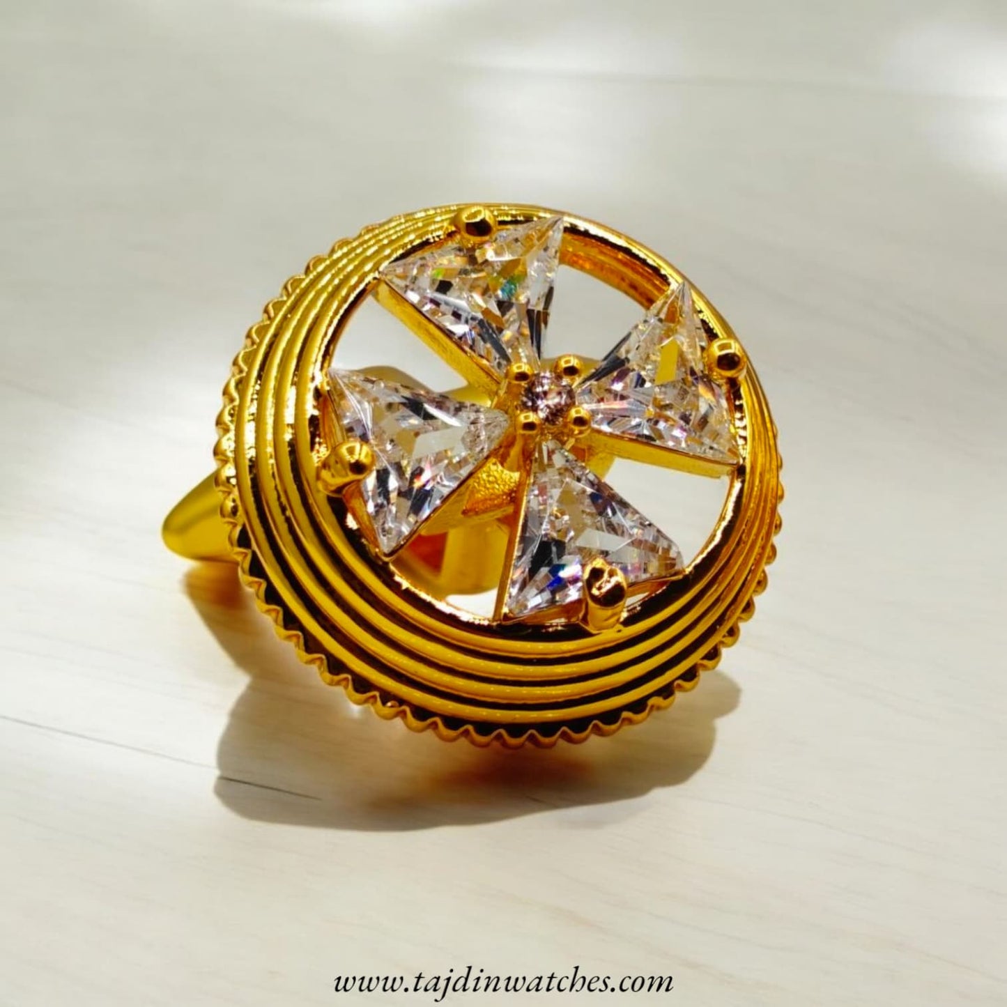 Taj 118 Golden Round Zirconia Cufflinks