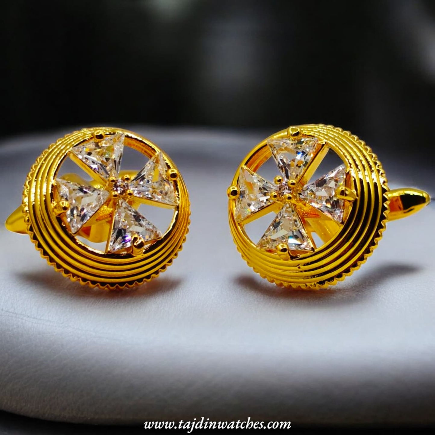 Taj 118 Golden Round Zirconia Cufflinks